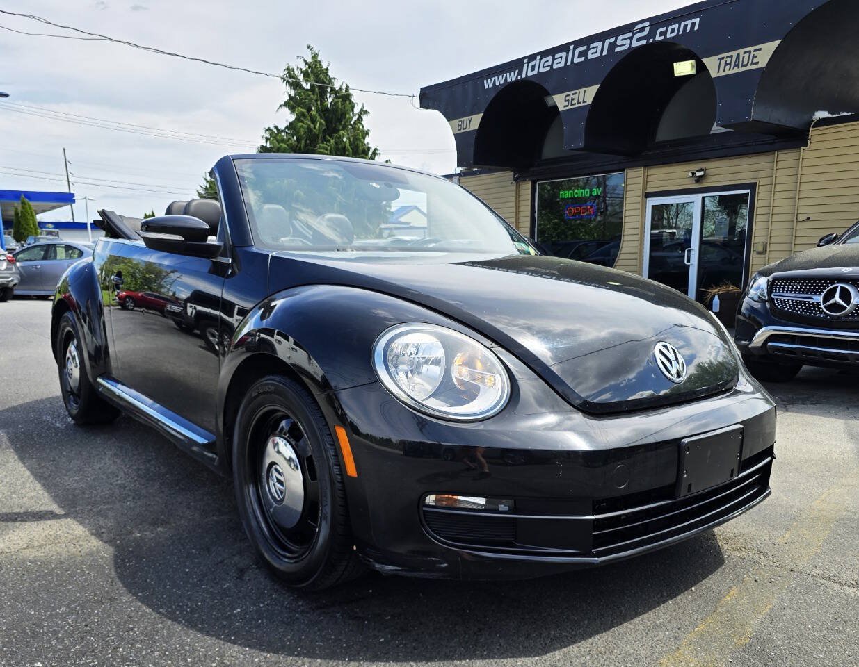 Used 2014 Volkswagen Beetle 2.5 FWD image 1