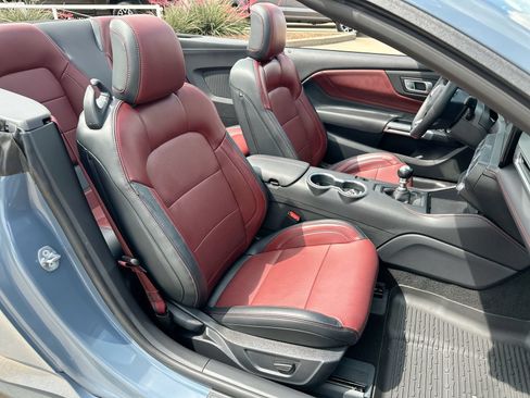 Used 2025 Ford Mustang GT Premium RWD image 25