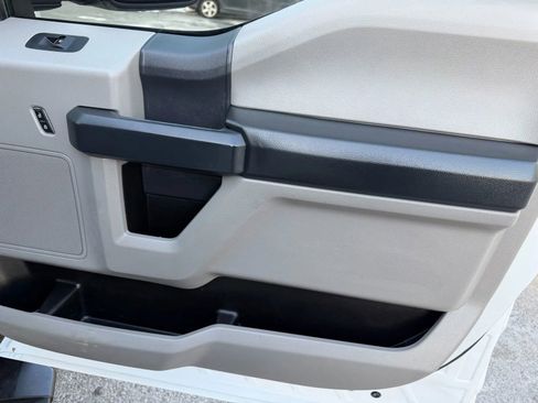 Used 2022 Ford F250 XL w/ Power Equipment Group image 14