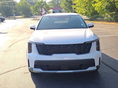 Used 2026 Kia Sorento LX FWD image 8