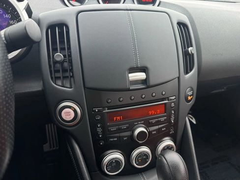 Used 2010 Nissan 370Z Touring image 36