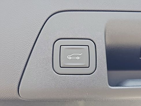 New 2025 Buick Envision Sport Touring image 7