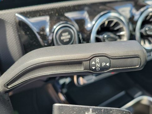 Used 2025 Mercedes-Benz CLA 250 4MATIC image 31
