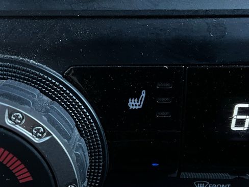 Used 2025 Toyota Tacoma TRD Off-Road image 27