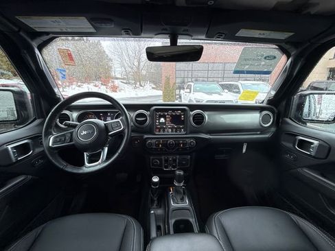 Used 2020 Jeep Wrangler Unlimited Sahara image 16