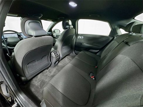 Used 2025 Hyundai Ioniq 6 SE image 17