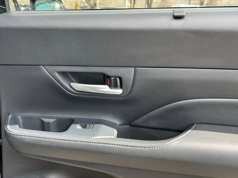 Used 2025 Toyota Grand Highlander XLE image 18