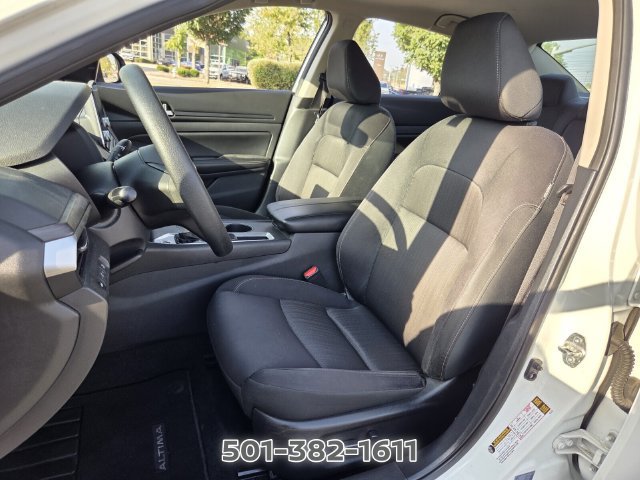 Used 2025 Nissan Altima 2.5 SV FWD image 7