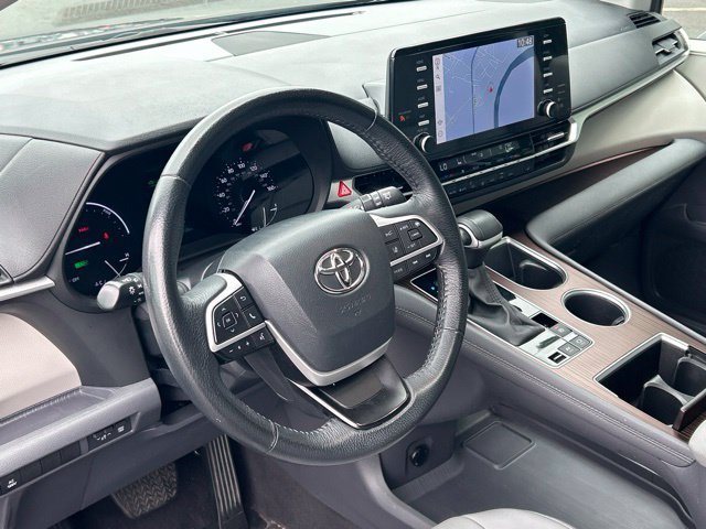 Used 2024 Toyota Sienna XLE w/ XLE Plus Package AWD/4WD image 28