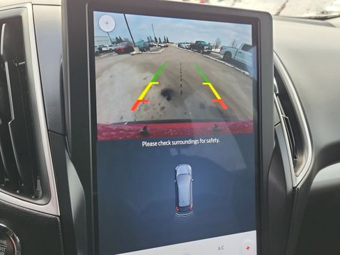 Used 2024 Ford Edge SEL w/ Convenience Package image 29