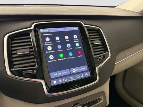 Certified 2023 Volvo XC90 B6 Ultimate w/ Lounge Package image 15