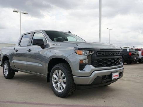 New 2026 Chevrolet Silverado 1500 Custom image 3