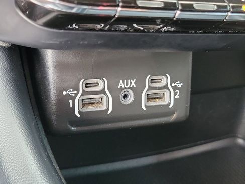 Used 2023 Dodge Durango GT RWD image 34