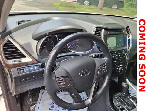 Used 2017 Hyundai Santa Fe Sport w/ 2.0T Ultimate Tech Package 05 AWD/4WD image 13