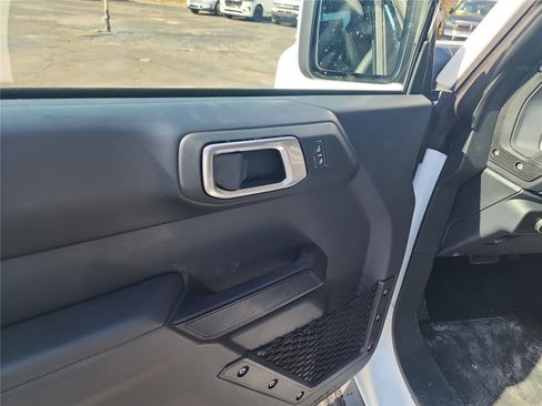 New 2026 Ford Bronco Outer Banks w/ Sasquatch Package image 12