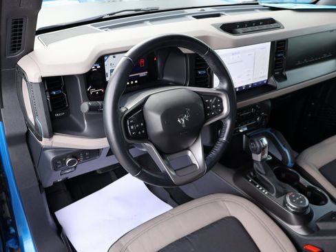 Used 2022 Ford Bronco Wildtrak image 23