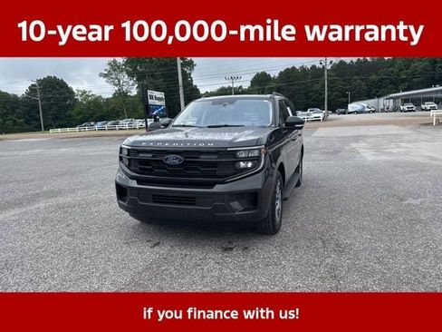 Used 2025 Ford Expedition Active AWD/4WD image 6