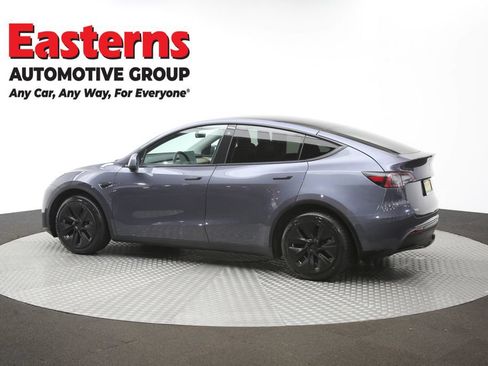 Used 2023 Tesla Model Y Long Range AWD/4WD image 55