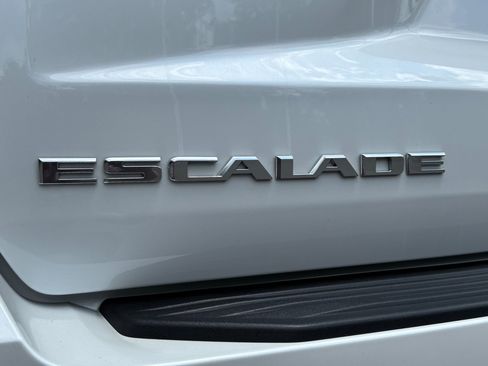 Used 2025 Cadillac Escalade Sport Platinum w/ LPO, ONYX Package AWD/4WD image 62