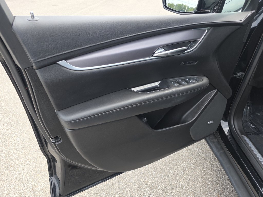 Used 2019 Cadillac XT5 Luxury FWD image 16