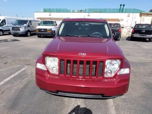 Used 2012 Jeep Liberty Sport AWD/4WD image 3