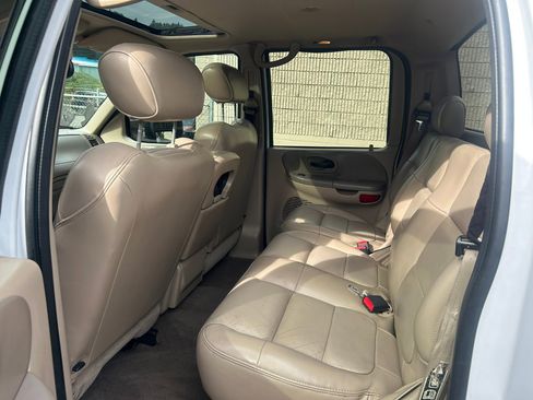 Used 2002 Ford F150 Lariat image 10