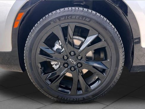Used 2022 Chevrolet Blazer RS w/ Enhanced Convenience Package FWD image 11