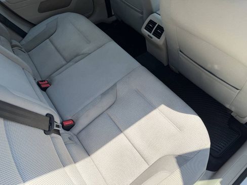 Used 2017 Volkswagen Golf S w/ Driver Assistance Package AWD/4WD image 23