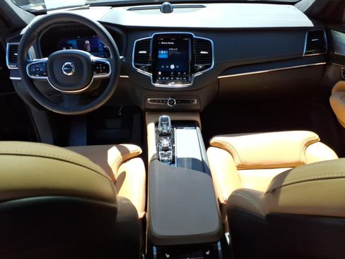 Used 2024 Volvo XC90 B6 Ultimate w/ Lounge Package AWD/4WD image 8