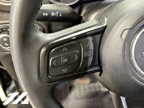 Used 2023 Jeep Gladiator Sport image 11