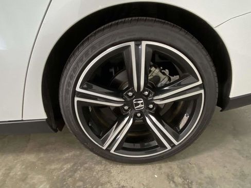 Used 2024 Honda Accord Sport image 7