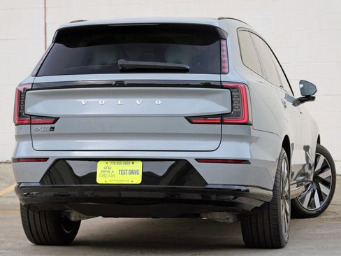 Used 2025 Volvo EX90 Ultra AWD/4WD image 5