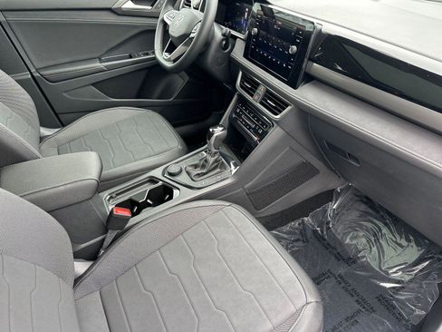New 2026 Volkswagen Taos SE AWD/4WD image 15
