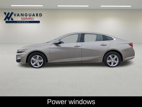 Used 2025 Chevrolet Malibu LT FWD image 4