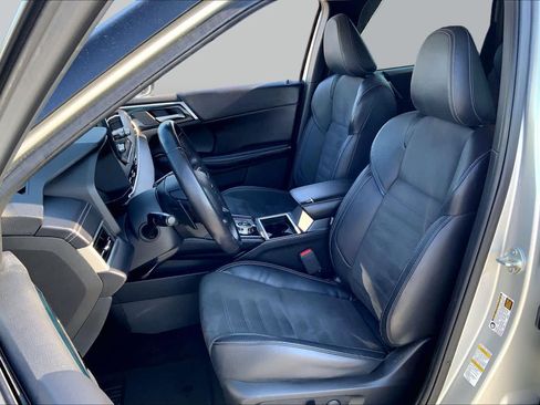 Used 2022 Mitsubishi Outlander SE FWD image 8