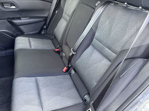 Used 2025 Nissan Rogue SV FWD image 31