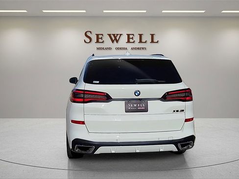 Used 2023 BMW X5 xDrive40i w/ M Sport Package image 4