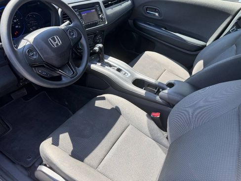 Used 2020 Honda HR-V LX image 16