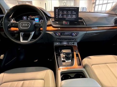 Used 2023 Audi Q5 2.0T Premium Plus w/ Premium Plus Package AWD/4WD image 14