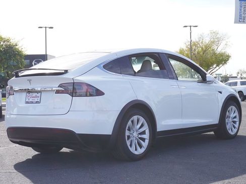 Used 2020 Tesla Model X Long Range image 4