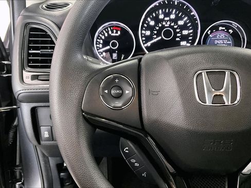 Used 2021 Honda HR-V LX image 21