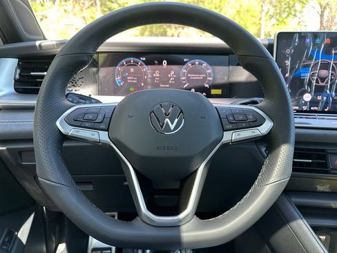 New 2026 Volkswagen Tiguan SE R-Line AWD/4WD image 7