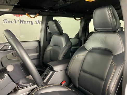 Used 2023 Ford Bronco Badlands image 14