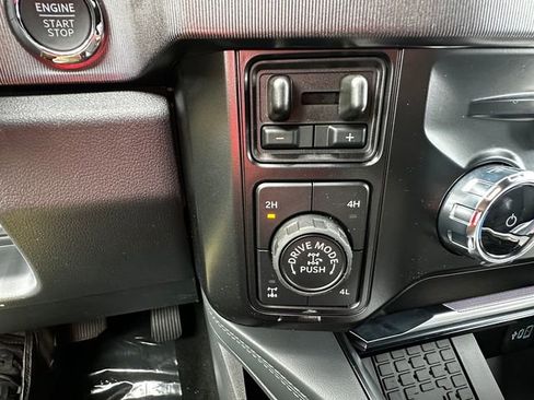 New 2026 Ford F250 Platinum w/ Tremor Off-Road Package image 23