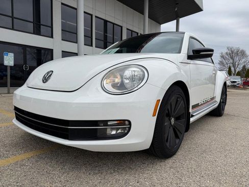 Used 2012 Volkswagen Beetle 2.0T image 2