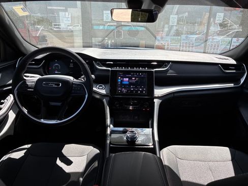 Used 2025 Jeep Grand Cherokee L Laredo w/ Luxury Tech Group I image 13