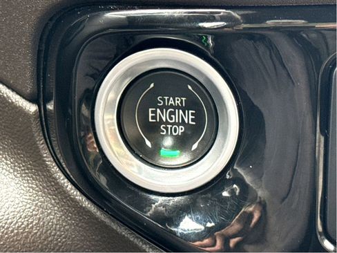 Used 2022 GMC Sierra 1500 SLT image 12