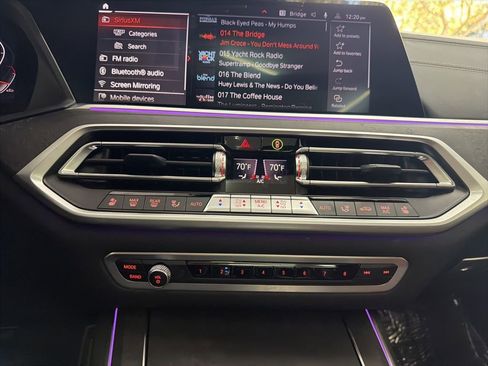 Used 2021 BMW X7 M50i image 40