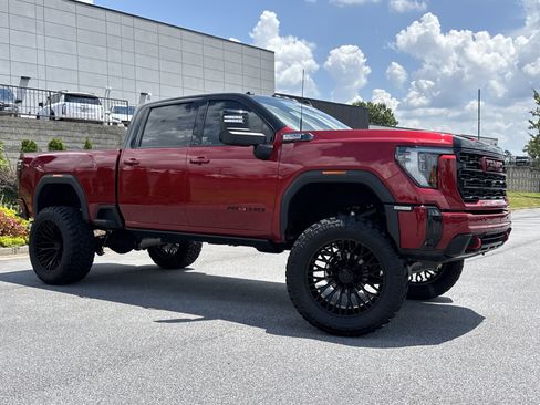 Used 2025 GMC Sierra 2500 AT4 w/ AT4 Premium Plus Package AWD/4WD image 2