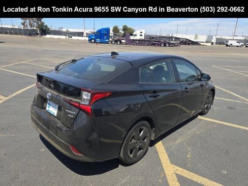 Used 2019 Toyota Prius XLE image 5